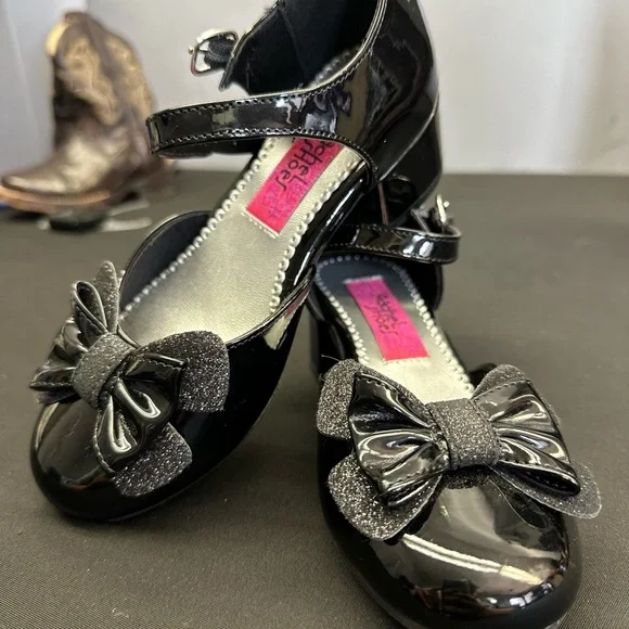 Black Kids Shoes with Bow - Picture 4 of 5